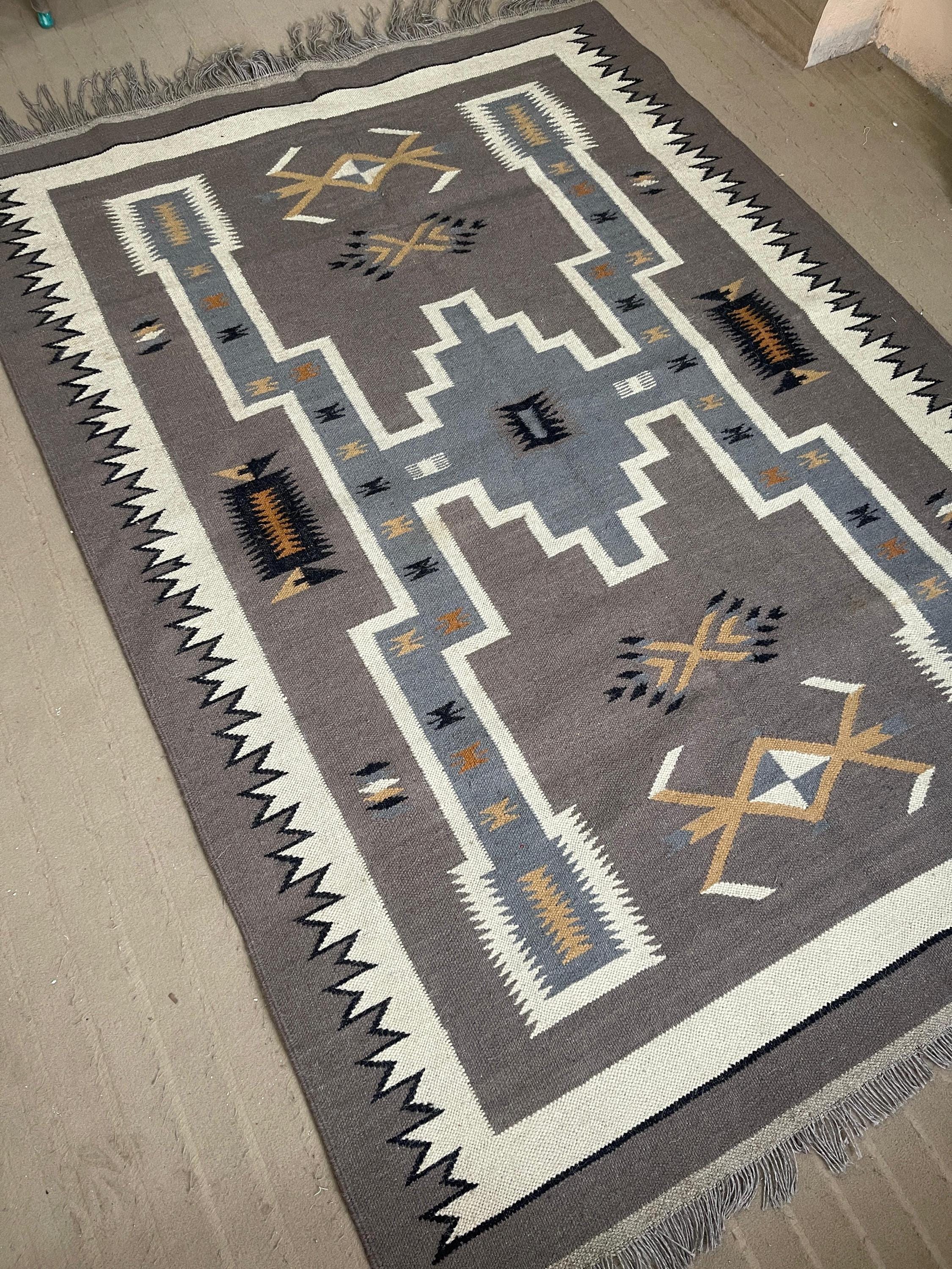 Grey Navajo Kilim Rug, Handwoven Wool Rug, Southwestern Tribal Flatweave Area Rug, Neutral Boho Western Decor, Custom Size Geometric Carpet