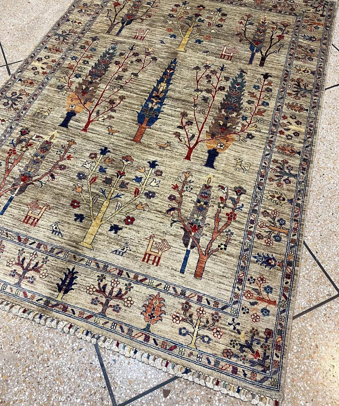 Hand Knotted Wool Ziegler Chobi Area Rug, Traditional Floral grey and beige Oriental Carpet