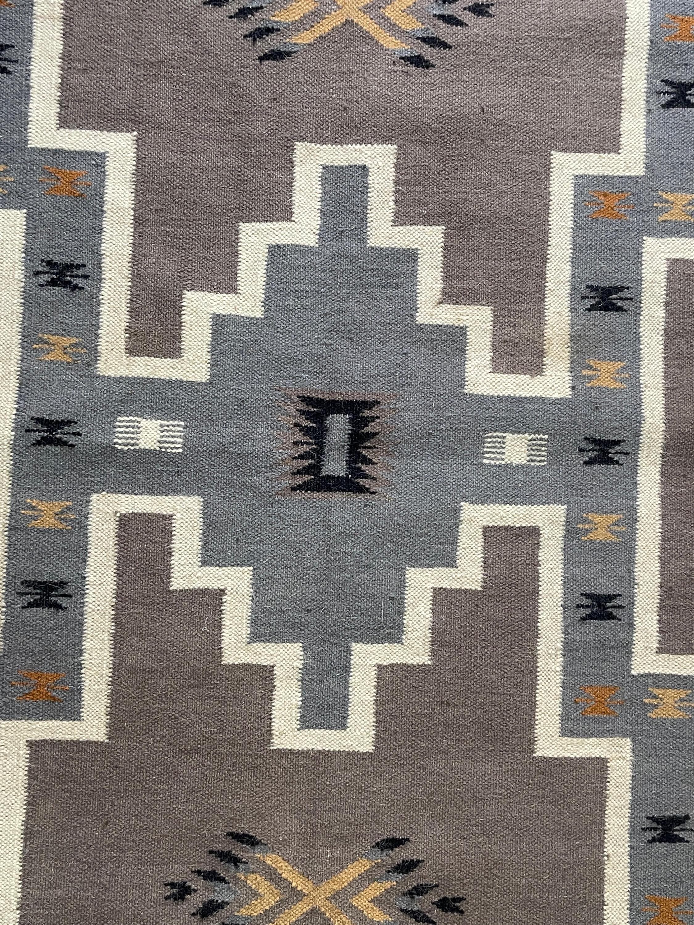 Grey Navajo Kilim Rug, Handwoven Wool Rug, Southwestern Tribal Flatweave Area Rug, Neutral Boho Western Decor, Custom Size Geometric Carpet