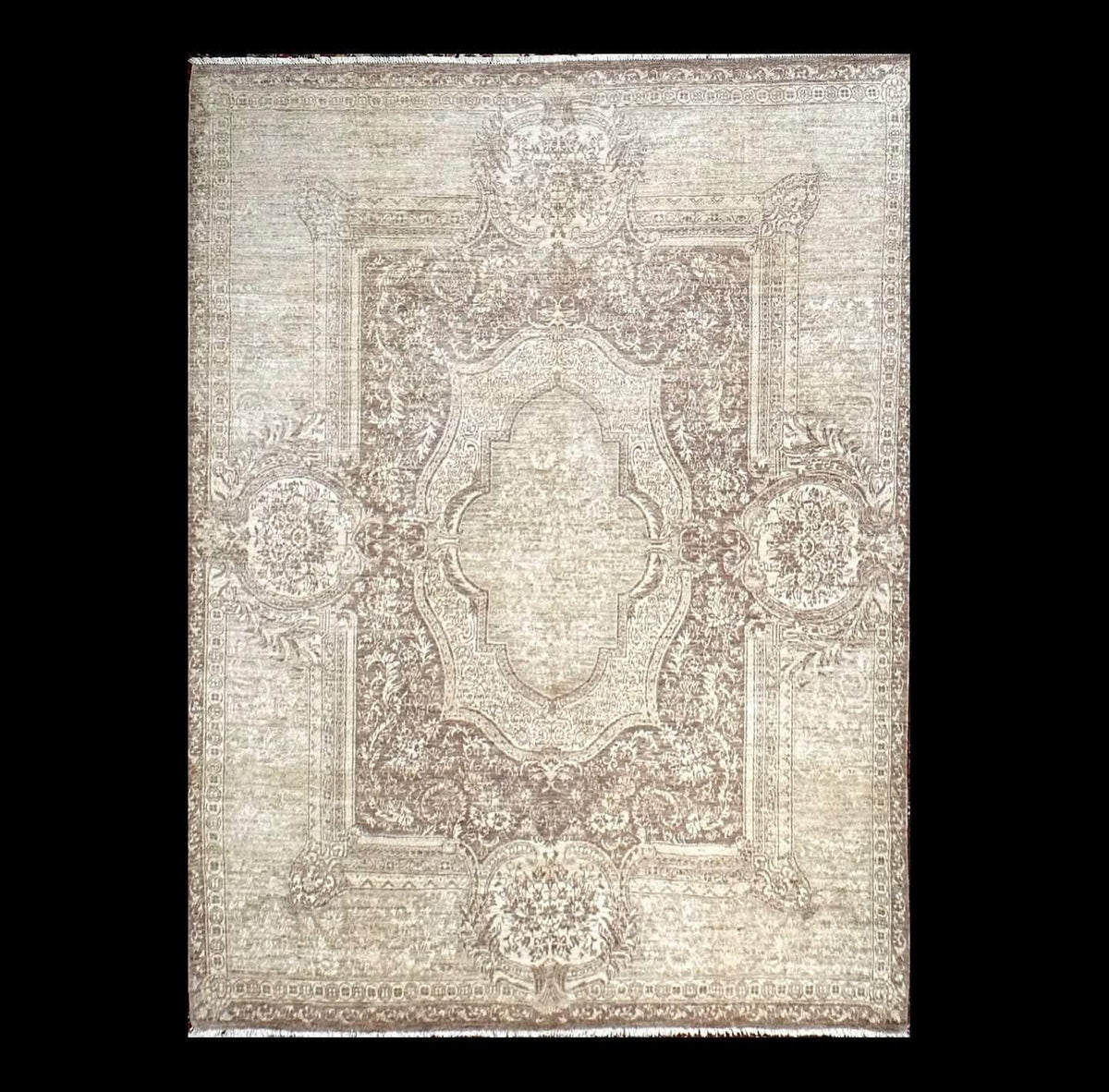 Hand-Knotted Vintage Distressed Wool Rug – Antique Wash Medallion Design, Beige/Neutral