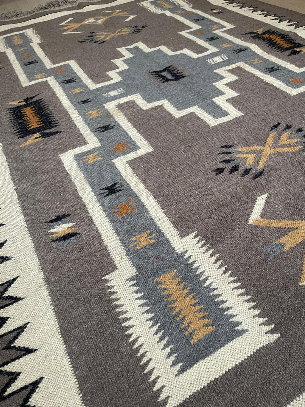 Grey Navajo Kilim Rug, Handwoven Wool Rug, Southwestern Tribal Flatweave Area Rug, Neutral Boho Western Decor, Custom Size Geometric Carpet