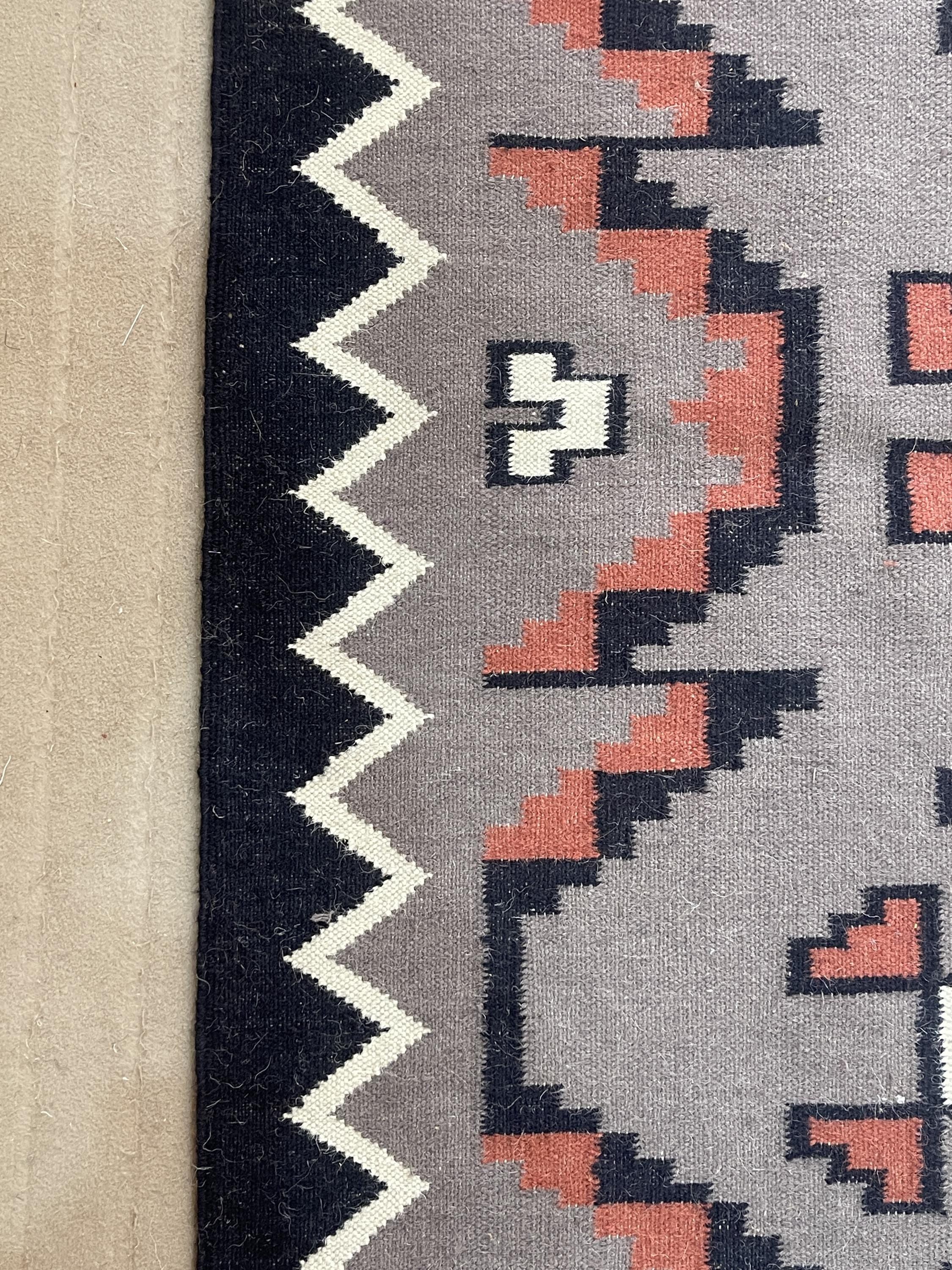 Grey Southwestern Style Kilim Rug – Handmade Wool Flatweave Geometric Area Rug, Modern Rustic Home Decor, Custom Size,
